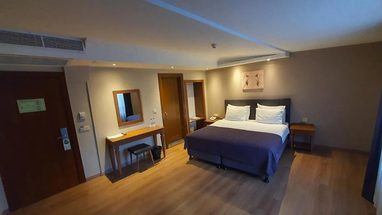 Asur Hotel Istanbul 3*,